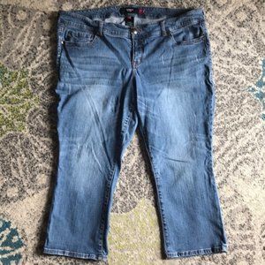 Torrid size 20 Jean Capris